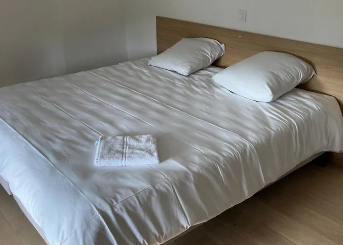 Hébergement de vacances Au *